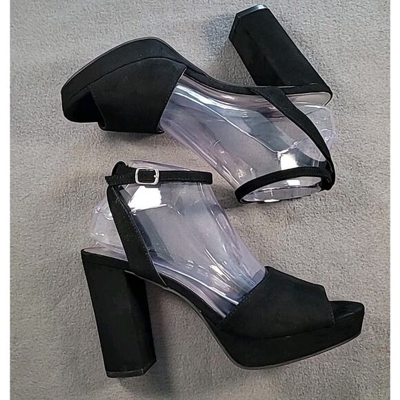 Black Chunky Heels – Women’s 9M –Ankle Strap Sandals – Goth Festival GUC - Picture 6 of 11